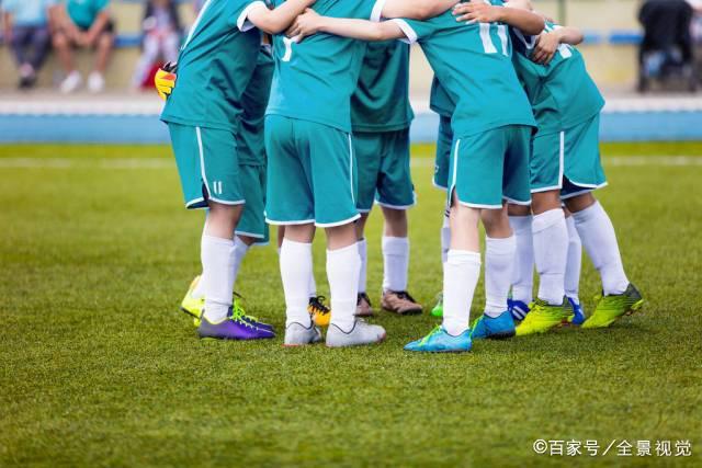 四川男篮发布官方定妆照拍摄视频片段
